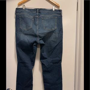 TORRID BOYFRIEND STRAIGHT JEAN - VINTAGE STRETCH MEDIUM WASH